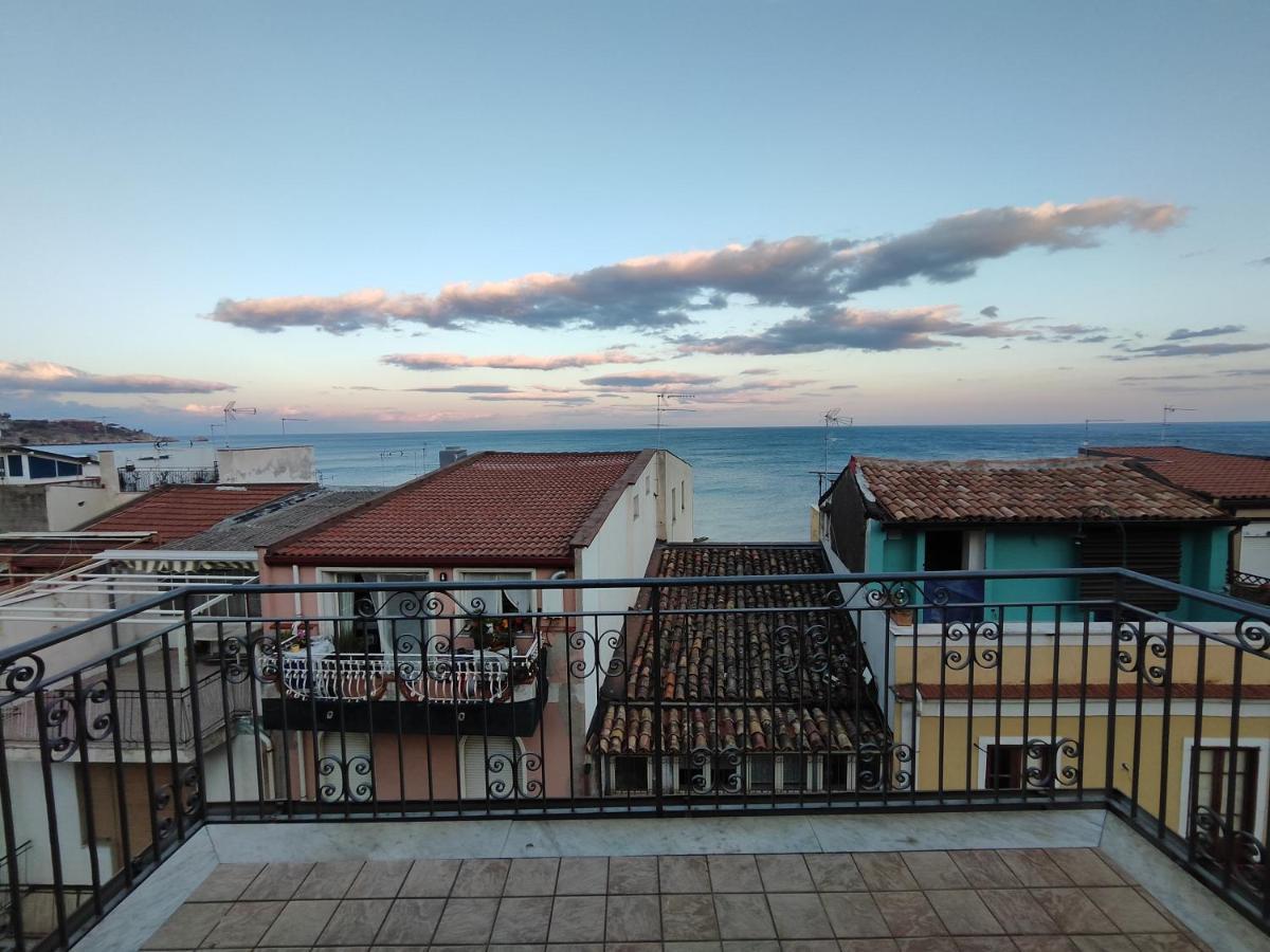 Sicily Travel Apartment'S 4 Giardini Naxos Εξωτερικό φωτογραφία